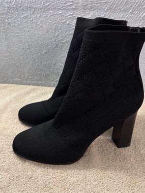 Impo Black Quilted Stretch Sock Booties SZ 8 M Knit Stacked Heels Black Retro